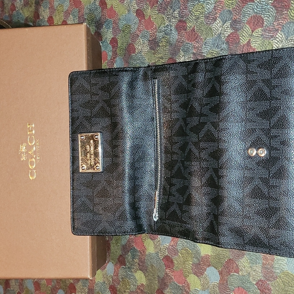 Black Signature Mk Wallet Used Condition... - image 3